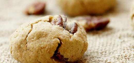 Vegan Pecan and Whole Grain Cookies